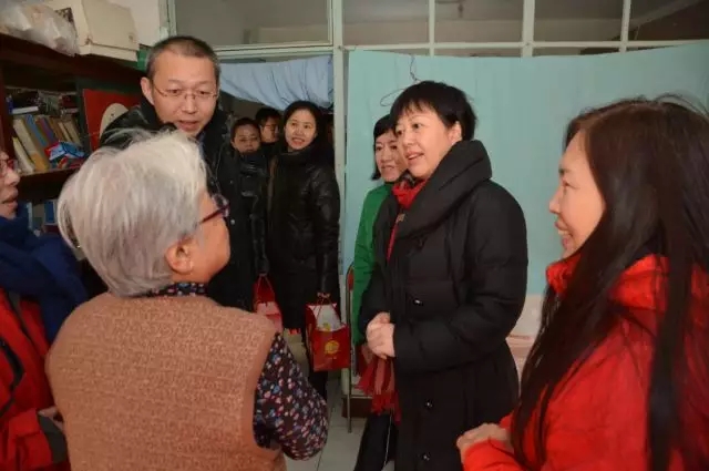 图为 慰问现场
